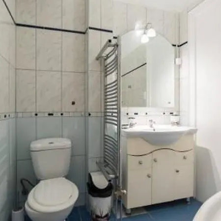 Monolit Center Homestay *