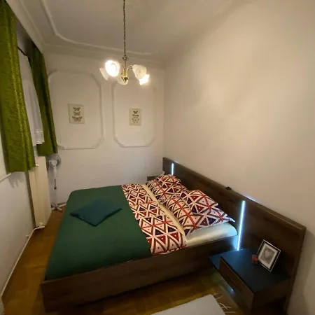 Monolit Center Kwatera prywatna Budapeszt