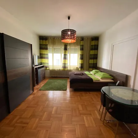 Séjour chez l'habitant Monolit Center