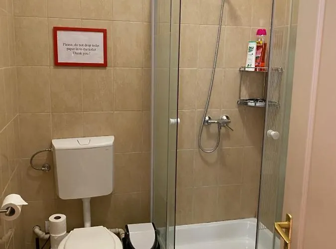 Gazde/Camere de închiriat Monolit Center Budapesta